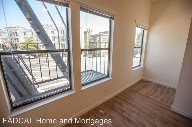 Building Photo - 653 Francisco St