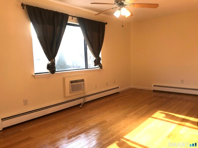 Foto del edificio - 60 Plainfield Ave