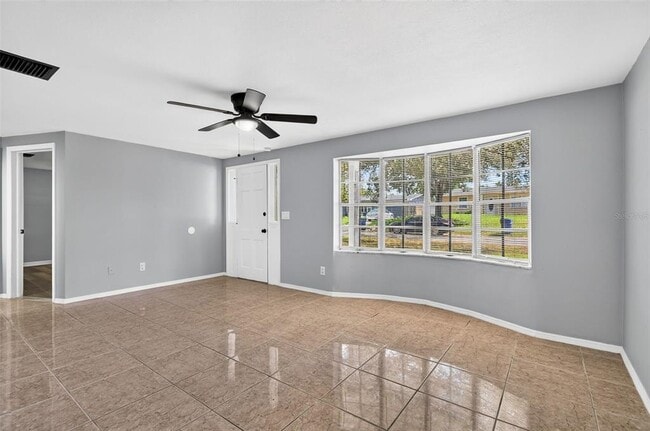 Building Photo - 4125 Oakfield Ave