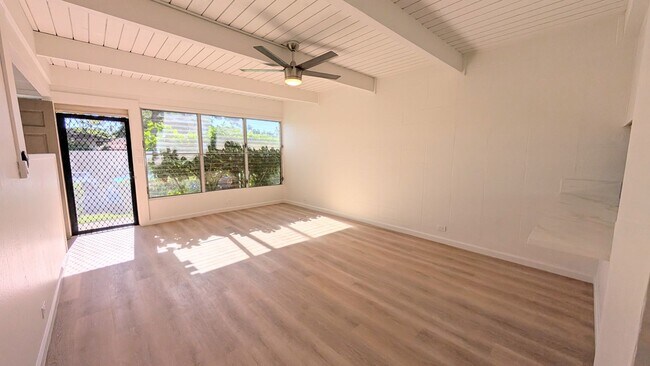 Foto del edificio - Newly Remodeled 2 bed 2 Bath Townhouse at Waialae Gardens in Kahala