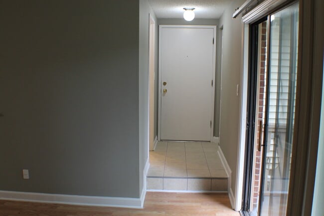 Building Photo - 17 Parkside Ct