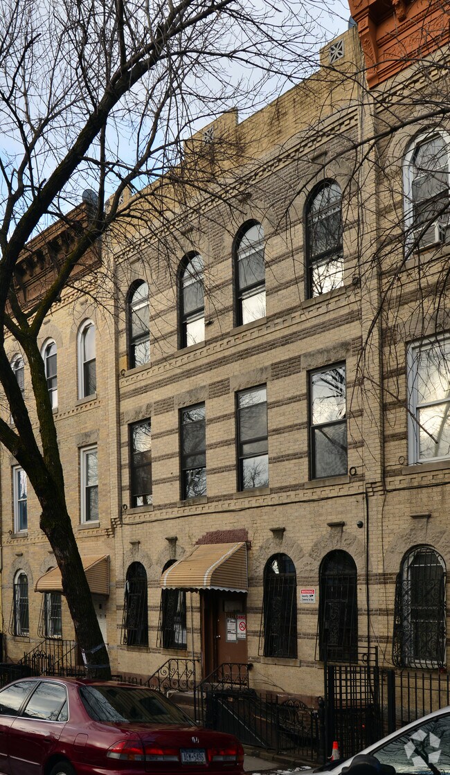 Primary Photo - 1381 Madison St