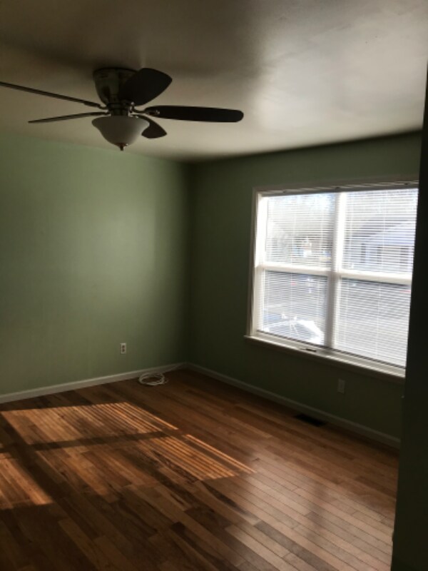 Foto del edificio - 249 Locust Ln