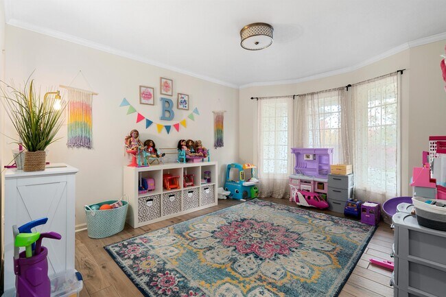 Foto del edificio - 10124 Red Oak Ct
