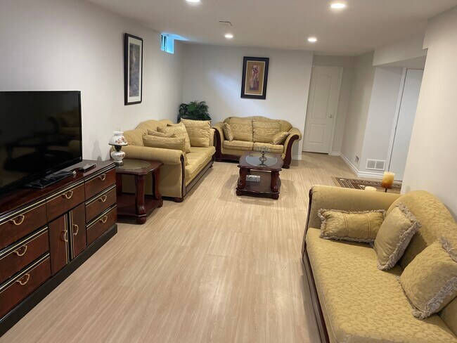 Building Photo - 60 Aristotle Dr