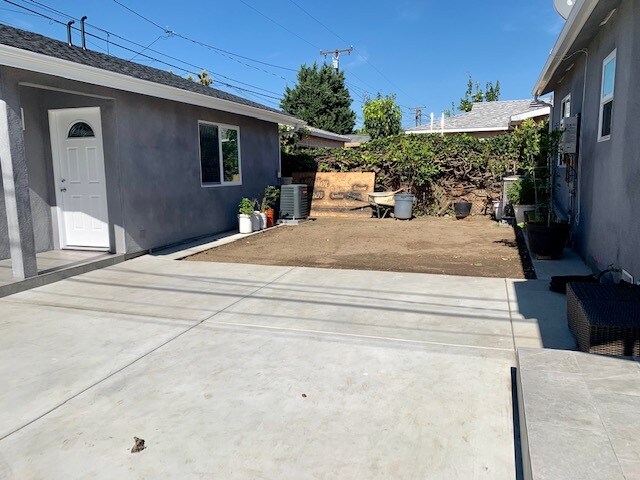Backyard - 3501 Fashion Ave