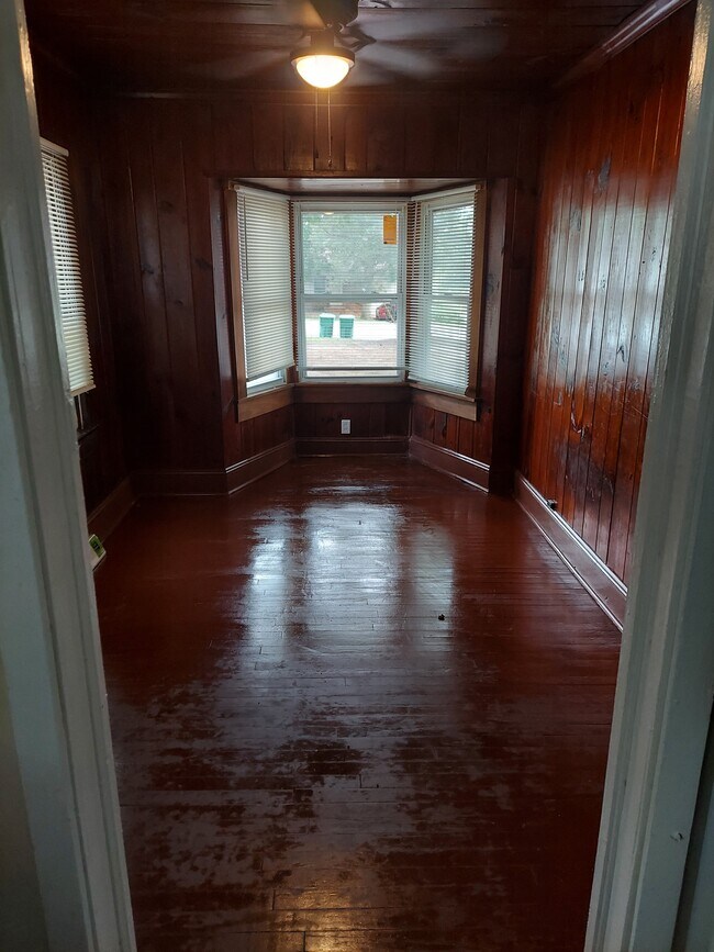 Foto del edificio - 412 Hickory Chapel Rd