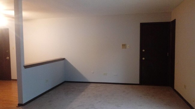 Foto del edificio - 7017 99th St
