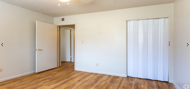 Building Photo - Renovated Apartment- Great OKC Location