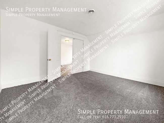 Building Photo - 1004 Jennette Ave NW