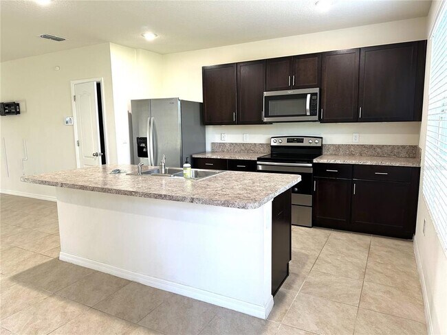 Building Photo - 1578 Dalehurst Ln