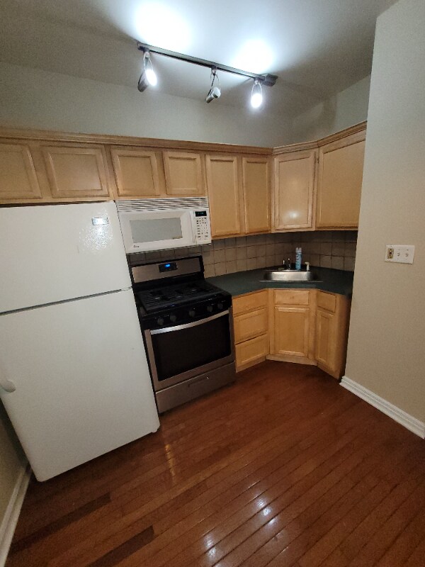 Primary Photo - 143 Wilder St