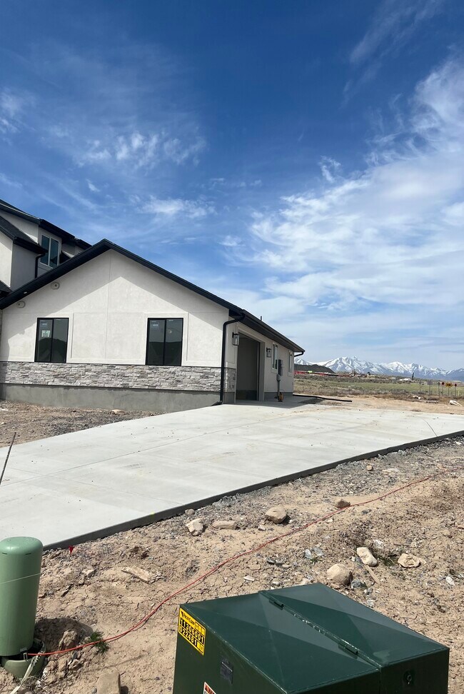 Foto del edificio - 2027 S Dunn Dr