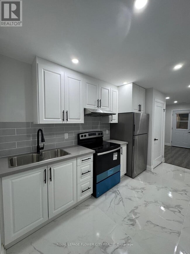 Photo du bâtiment - 414 Perth Ave