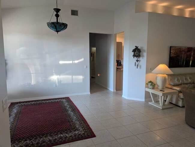Foto del edificio - 409 W Hillmoor Ln