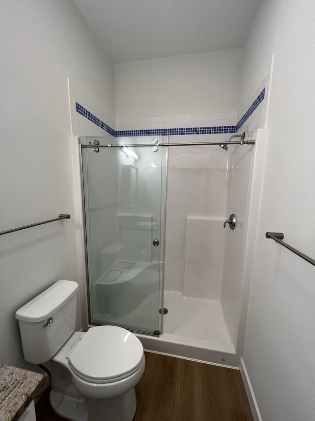 Building Photo - Beautiful 2 Bedroom 2 Bath Apartment on Ma...
