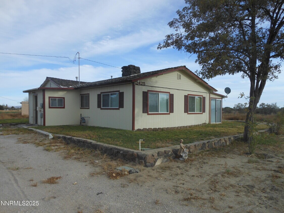 Primary Photo - 2425 Harrigan Rd