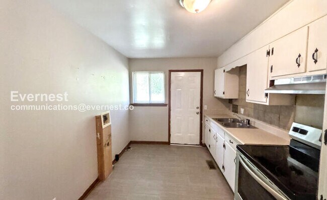 Foto del edificio - 2801 Berkley Dr