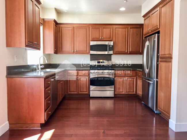 Building Photo - 442 Topaz Terrace