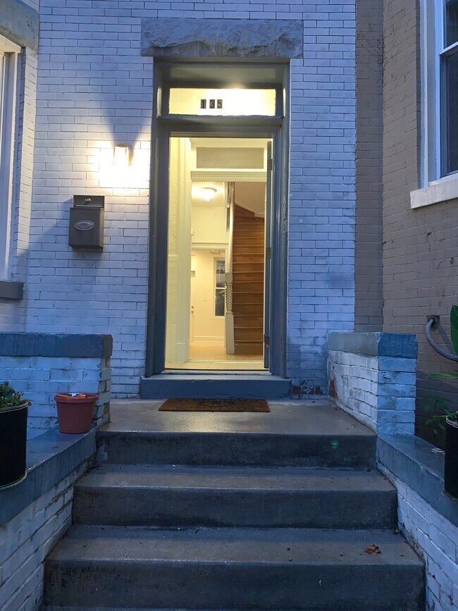 Foto del edificio - 135 Adams St NW