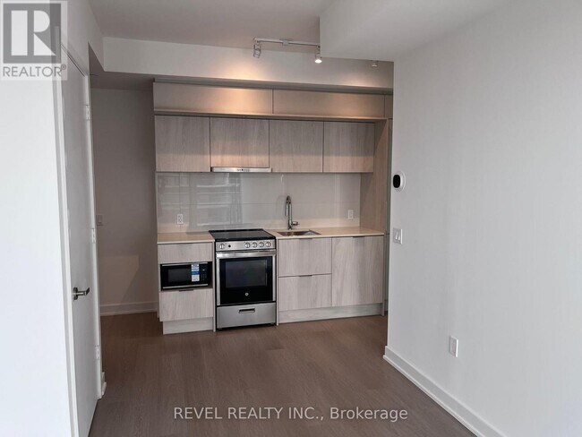 Photo du bâtiment - 448 Burnhamthorpe Rd W