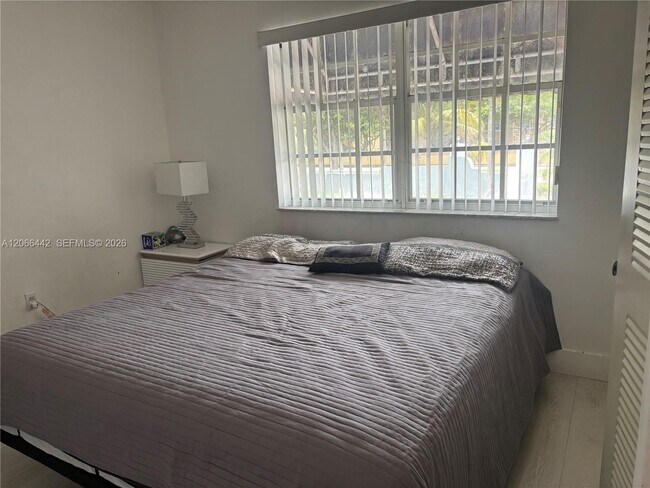 Foto del edificio - 6910 NW 173rd Dr