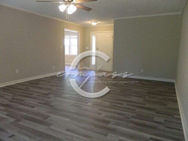 Foto del edificio - 1012 Atherton Ln