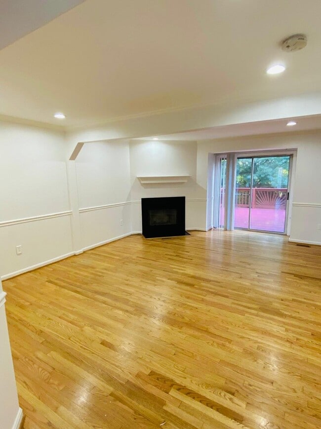 Photo - 3187 Sonia Trl Townhome