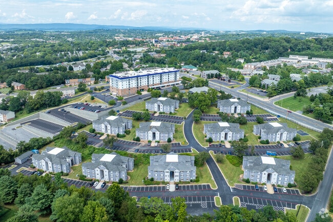 Aerial - The Hills Northview Apartments