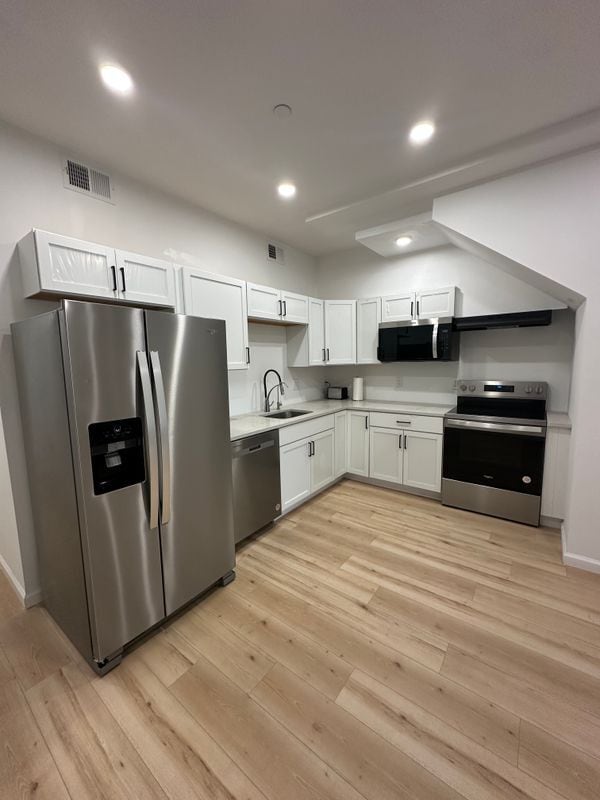 Photo - 1925 H St NE Apartment