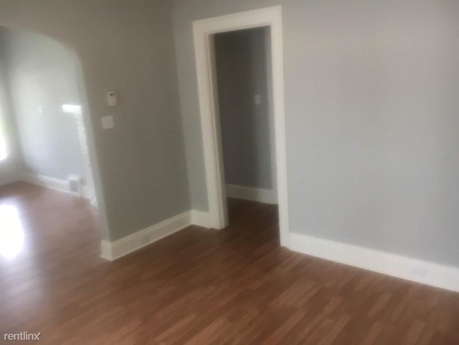 Foto del edificio - 4223 Valley Rd