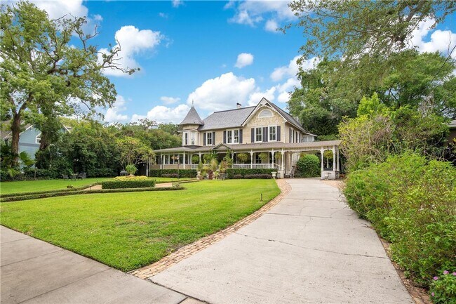 Foto del edificio - Queen Anne Victorian Estate