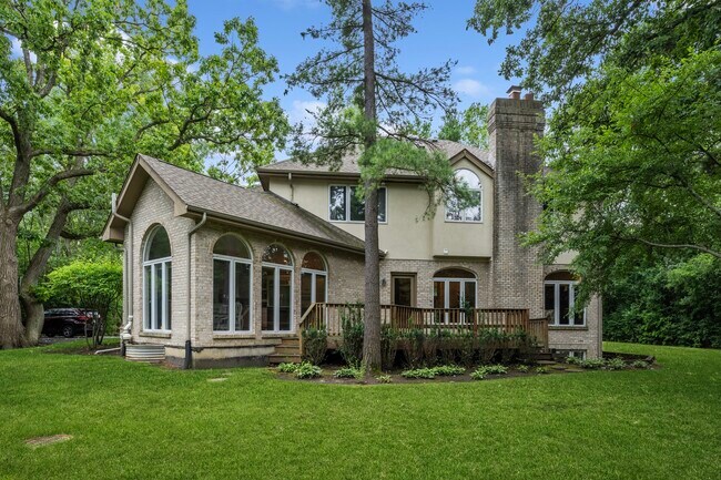 Building Photo - 310 Belle Foret Dr