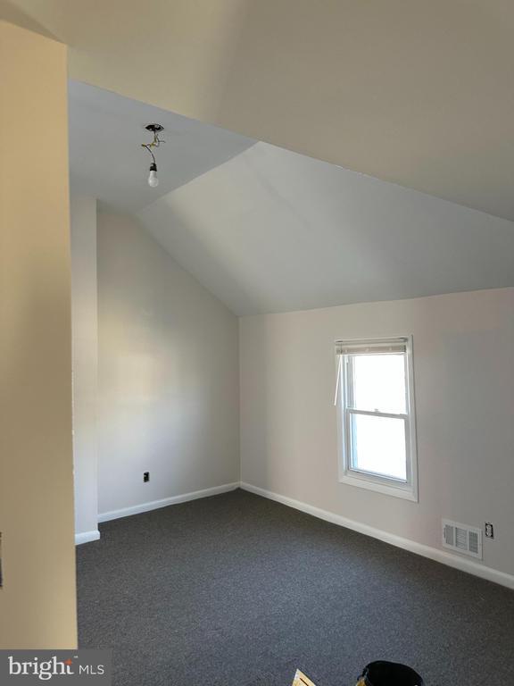 Building Photo - 4505 MOUNTAIN Rd