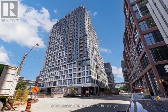 Building Photo - 15 Richardson St