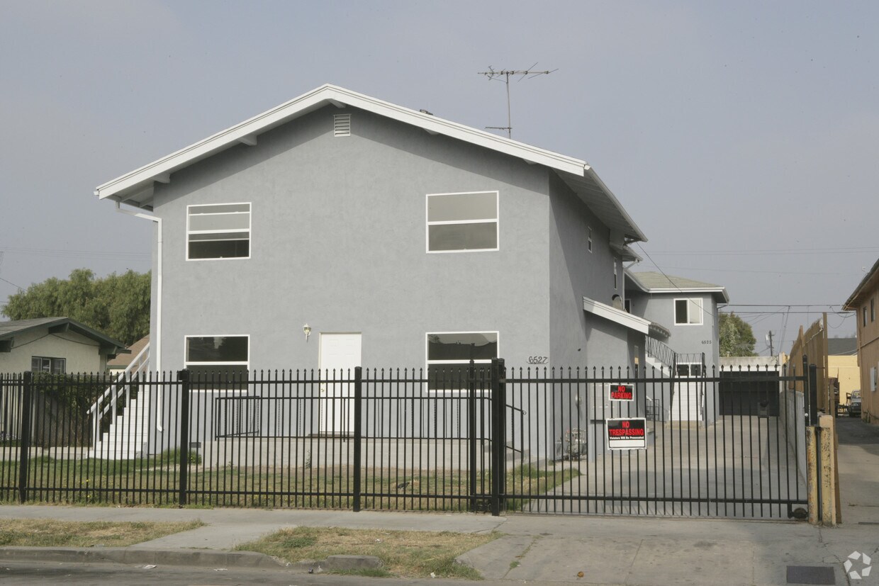 Foto del edificio - 6525-6529 S Victoria Ave