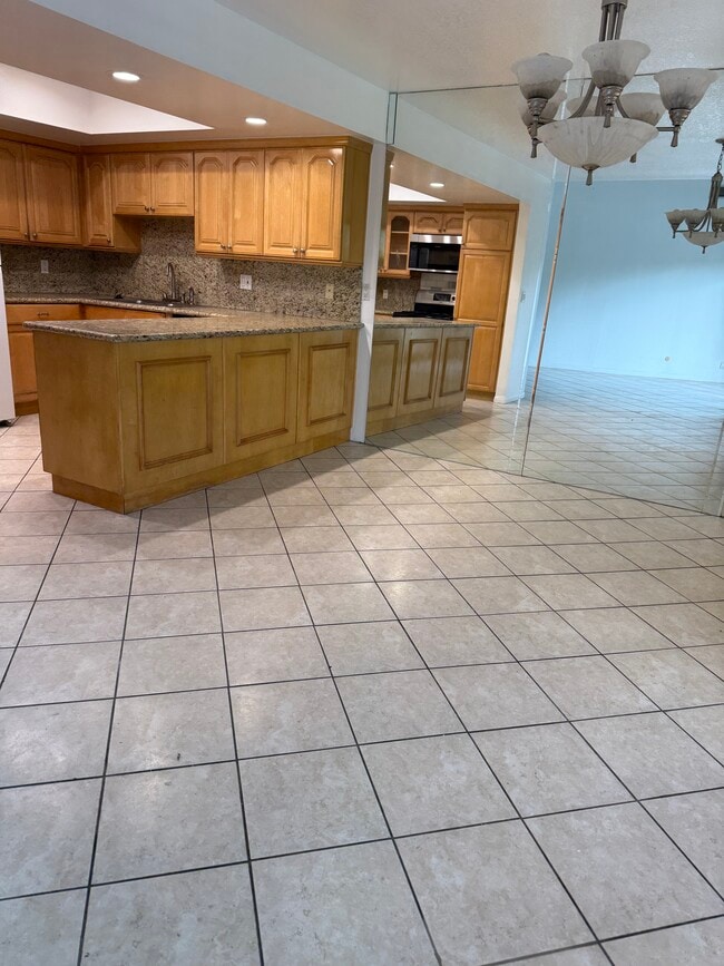 Building Photo - 4500 Whitsett Ave