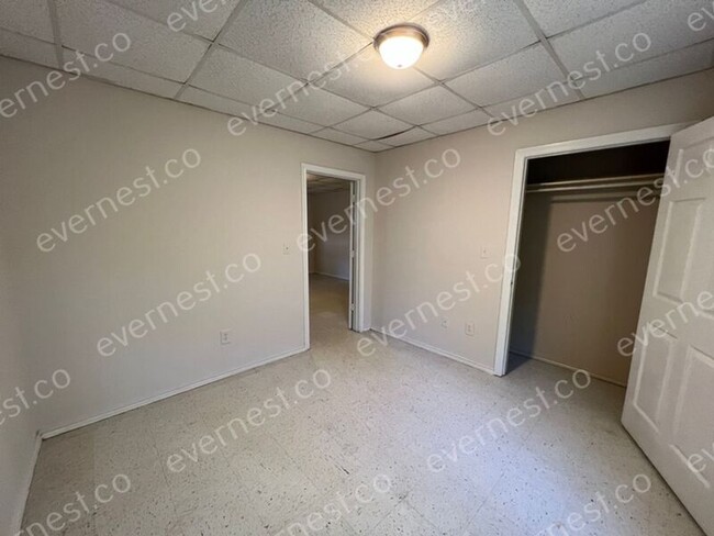 Foto del edificio - 600 Yopp Ave