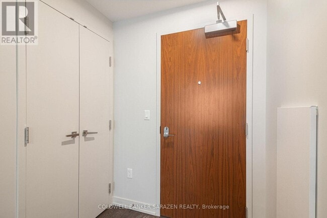 Building Photo - 101 Queen St