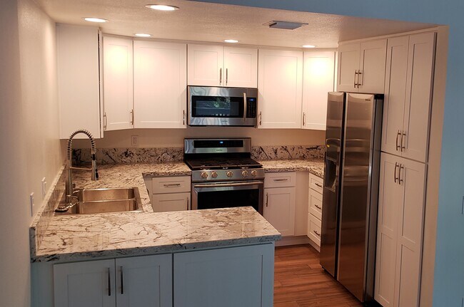 Building Photo - 112 Conifer Cir