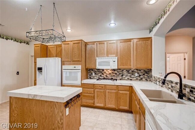 Foto del edificio - *WONDERFUL SINGLE STORY HOME IN GREEN VALLEY RANCH GATED COMMUNITY!!**