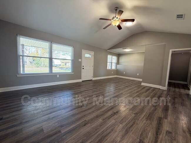 Foto del edificio - 122 Joan St