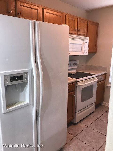 Foto del edificio - 3 br, 2 bath House - 5B Guinevere Lane