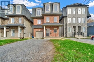 Building Photo - 11 Chestnut St E