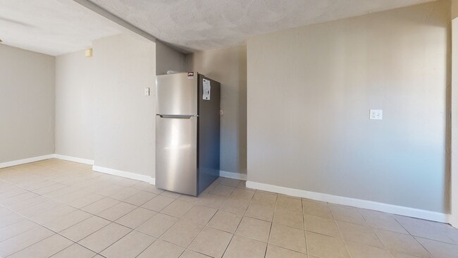 Building Photo - 50 Plymouth St