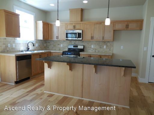 Building Photo - 4 br, 2.5 bath House - 267 SW 203rd Terrace