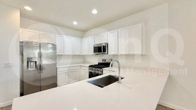 Photo - 2633 W Hidalgo Ave House