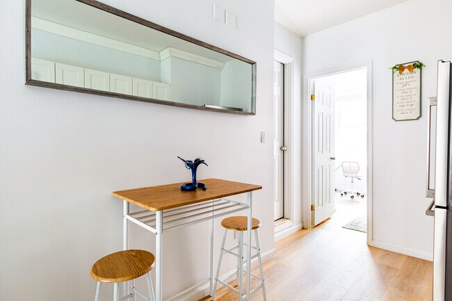 Building Photo - 93 1/2 East 7th Street-SI FL1-ID1054297P