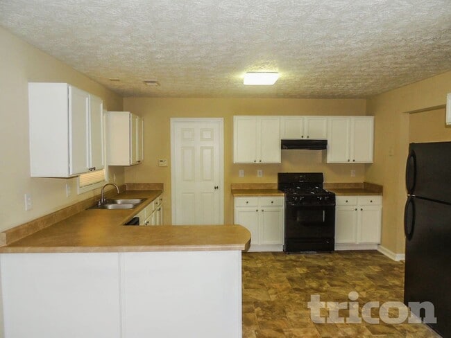 Foto del edificio - 8036 Harmony Lakes Dr