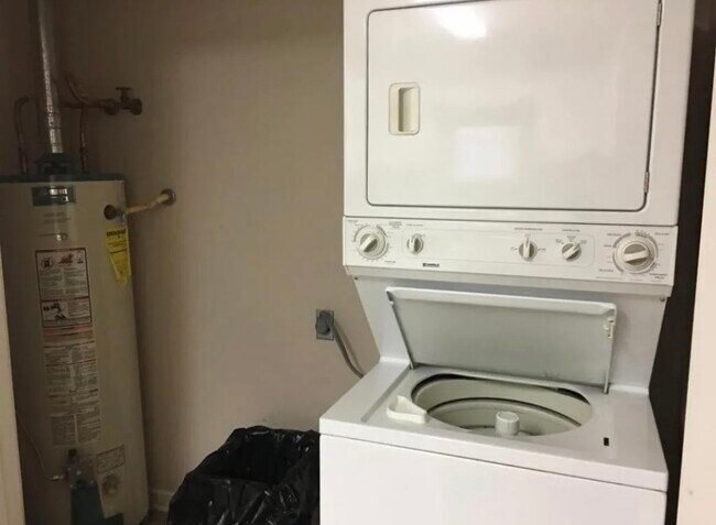 Foto del edificio - 2949 Old Belden Cir